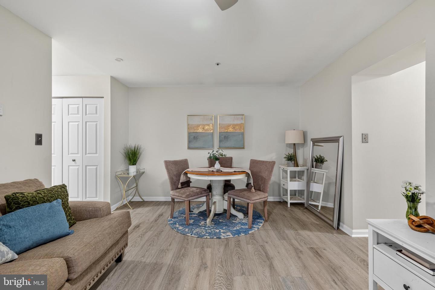 8337 Montgomery Run Rd #D &mdash; Photo 5