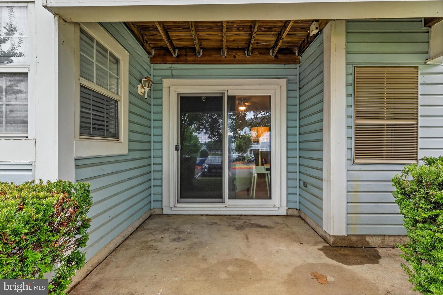 8337 Montgomery Run Rd #D &mdash; Photo 15